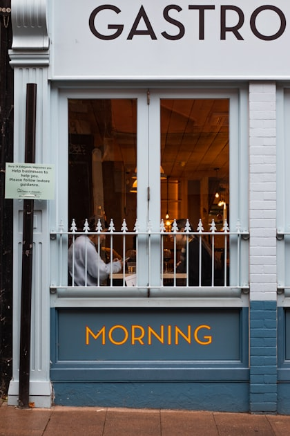How to Market a Hostel on Zero Budget: The Basics That Still Work